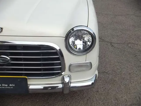 Daihatsu Mira Gino