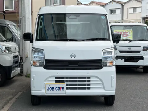 Nissan Clipper Van