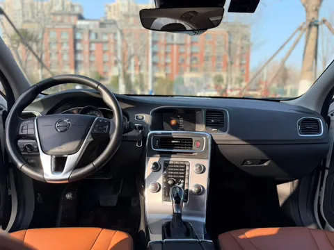 Volvo S60