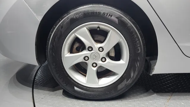 Hyundai Elantra (Avante)