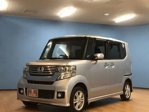 Honda N-BOX Custom