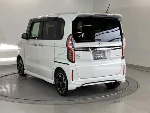 Honda N-BOX Custom