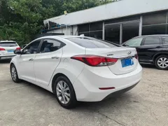 Hyundai Elantra (Avante)