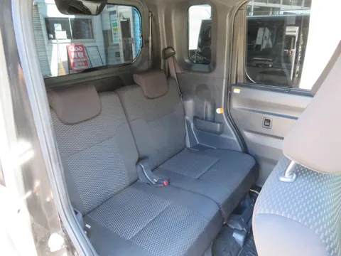 Toyota Pixis Mega