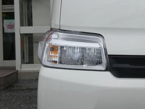 Toyota TownAce Van