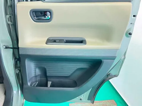 Honda N-BOX Slash