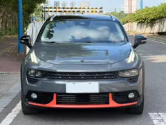 Lynk & Co 02