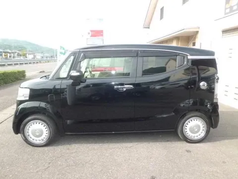 Honda N-BOX Slash