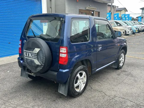 Nissan KIX