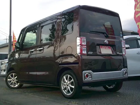 Daihatsu Wake
