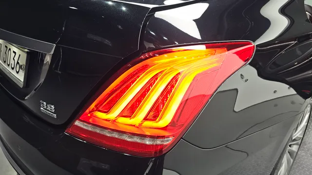 Genesis G90 (EQ900)