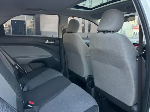 Kia Pegas