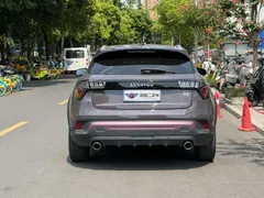 Lynk & Co 02