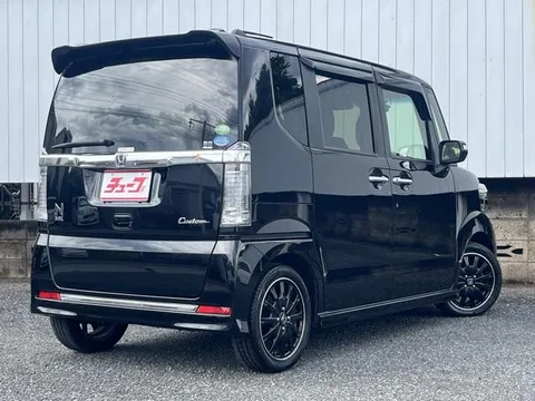 Honda N-BOX Custom