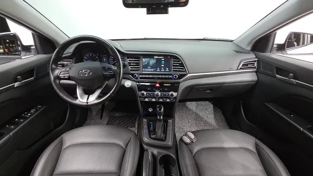 Hyundai Elantra (Avante)