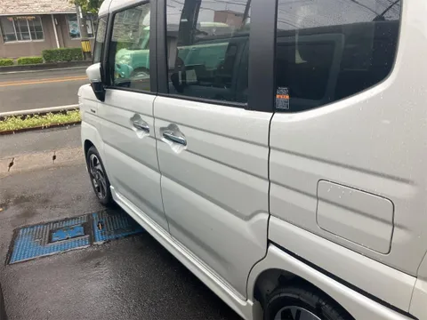Suzuki Spacia