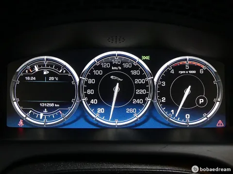 Jaguar XJ