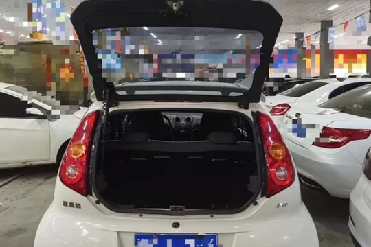 BYD F0