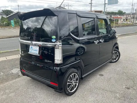 Honda N-BOX Custom