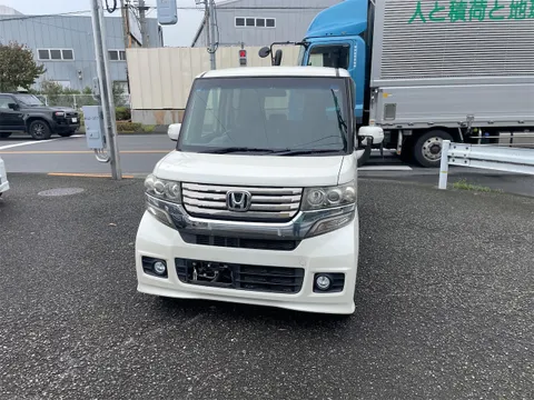 Honda N-BOX Custom