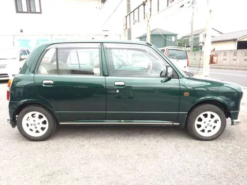 Daihatsu Mira Gino