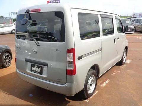 Toyota TownAce Van