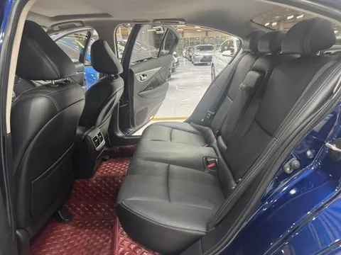 Infiniti Q50L