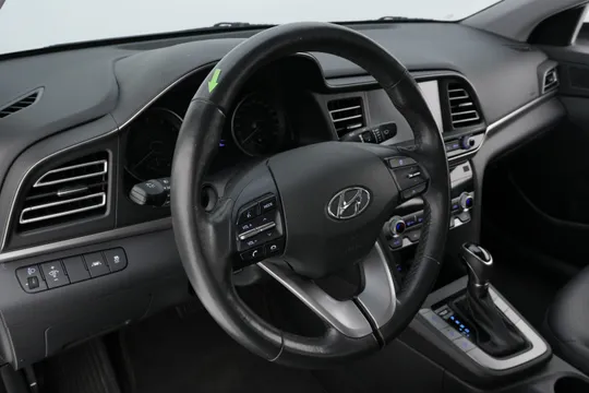 Hyundai Elantra (Avante)
