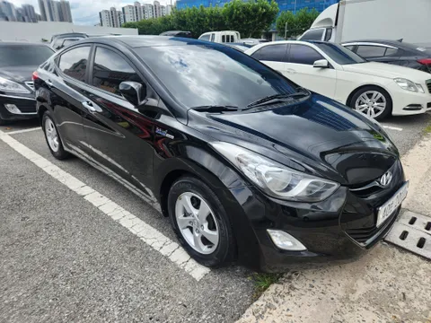 Hyundai Elantra (Avante)