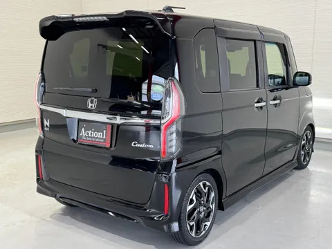 Honda N-BOX Custom