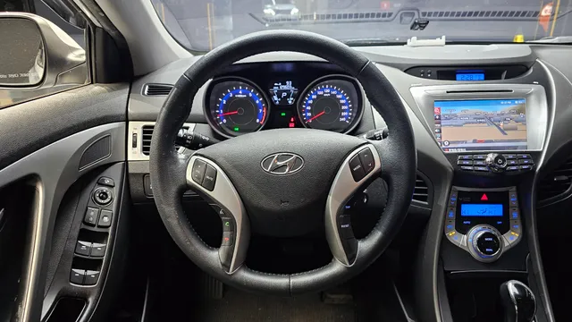 Hyundai Elantra (Avante)