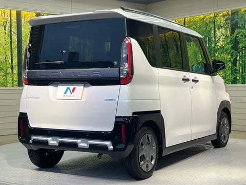 Mitsubishi Delica Mini