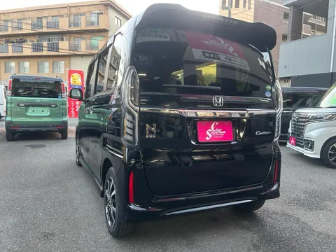 Honda N-BOX Custom