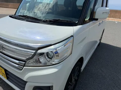 Suzuki Spacia Custom