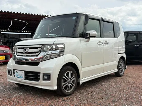 Honda N-BOX Custom