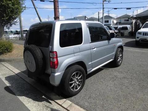 Nissan KIX