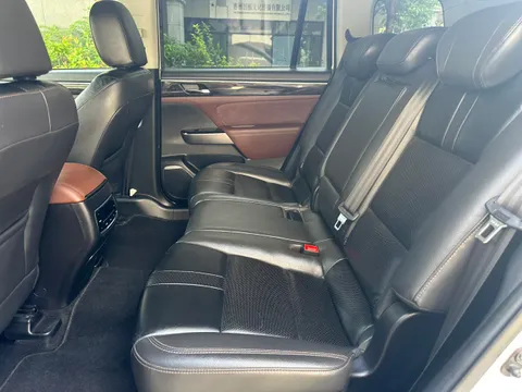 Gac GS8
