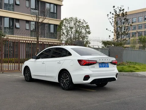 Roewe i5