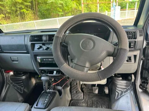 Mitsubishi Minicab Van
