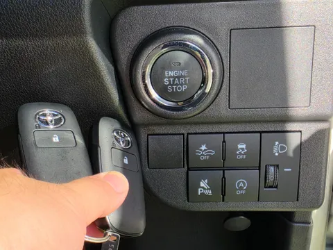 Toyota Pixis Van