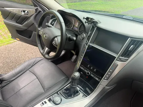 Infiniti Q50L