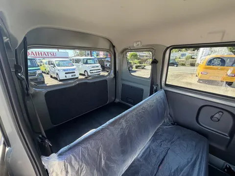 Nissan Clipper Van