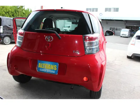 Toyota iQ