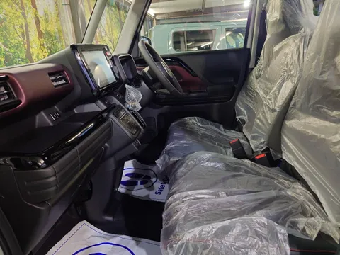 Suzuki Spacia Custom