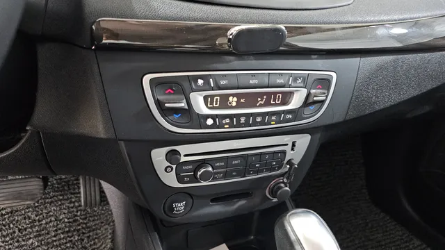 Renault SM3