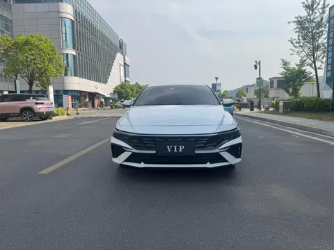 Hyundai Elantra (Avante)