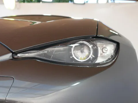 Mazda MX-5 (Roadster)