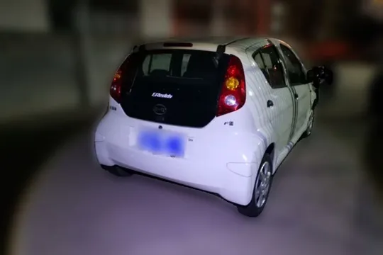 BYD F0