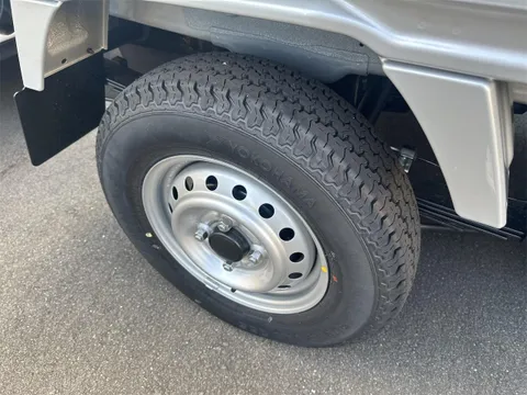 Nissan Clipper Truck