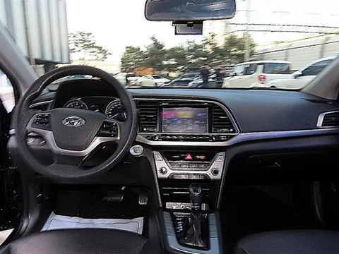Hyundai Elantra (Avante)